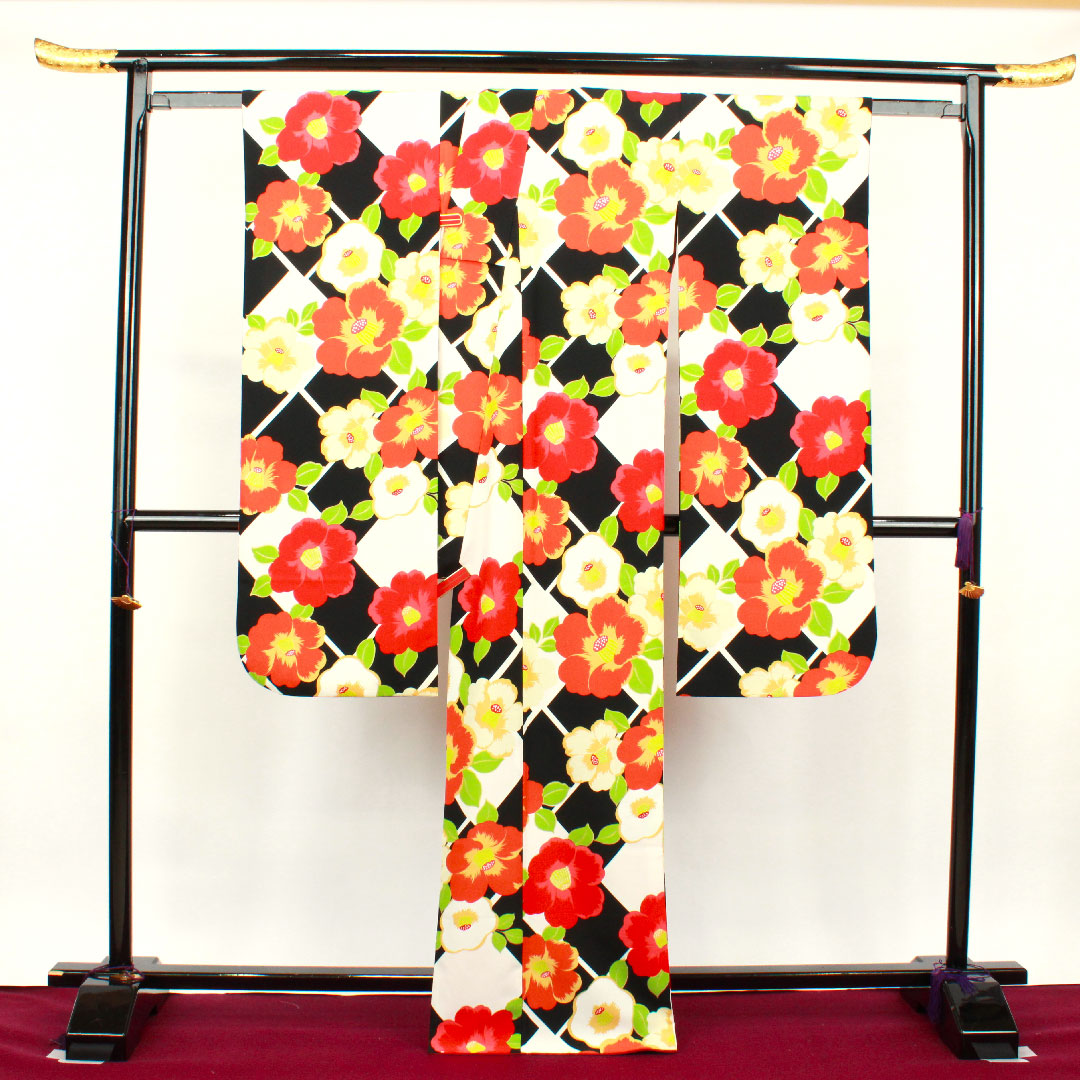 振袖 身丈168cm 裄丈68cm 袷  モノトーン 洗える着物 椿  ポリ Sランク 黒系 1113001392510