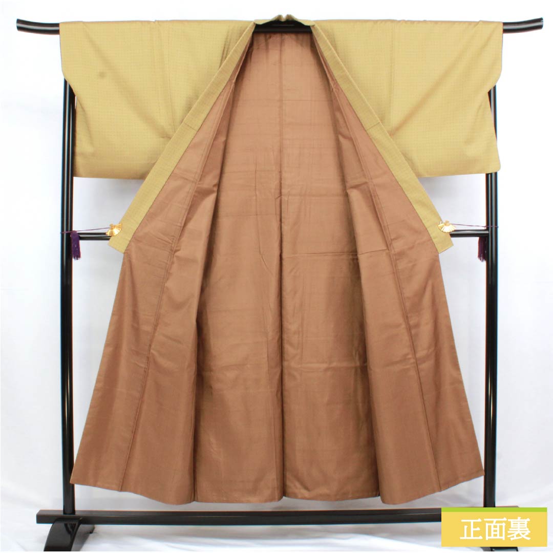 男物 正絹 Sランク 身丈150.5cm 裄丈65.5cm  梨子色（なしいろ） 幾何学模様 袷 黄系 1119001012523