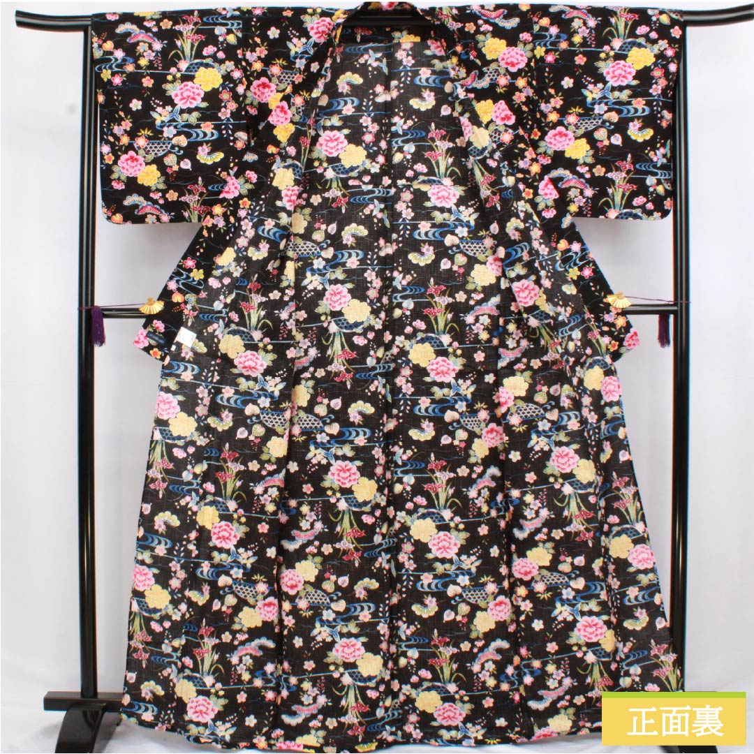 （新品未使用品）浴衣 木綿 身丈167cm 裄丈67cm NEWランク 単衣 黒系 型染 花 松 流水 1118006791510