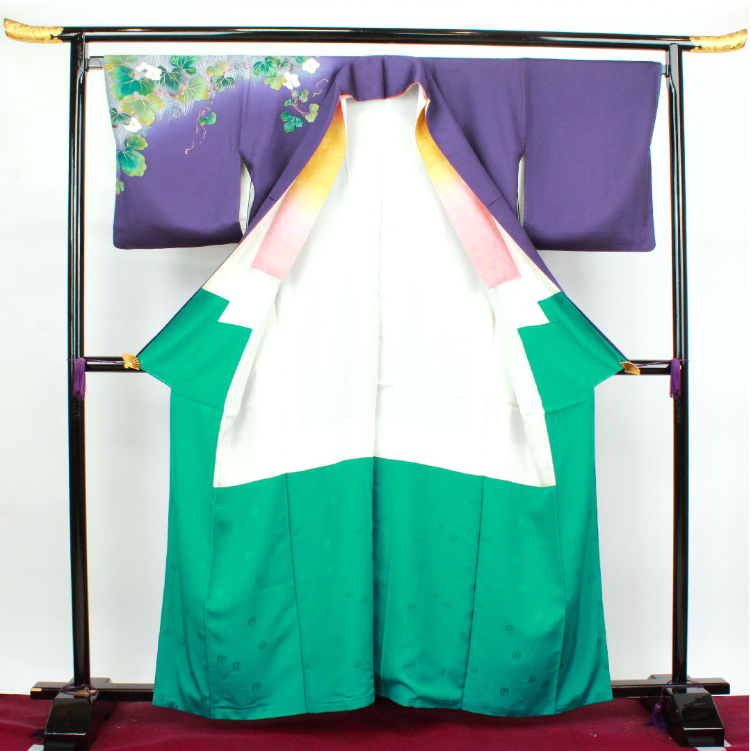 Homongi, pure silk, lined, length 159.5cm, sleeve length 67cm, scarlet, Nakamura Nobuo, floral pattern, artist's work, bellflower with three scales, S rank, purple, 1112002782320