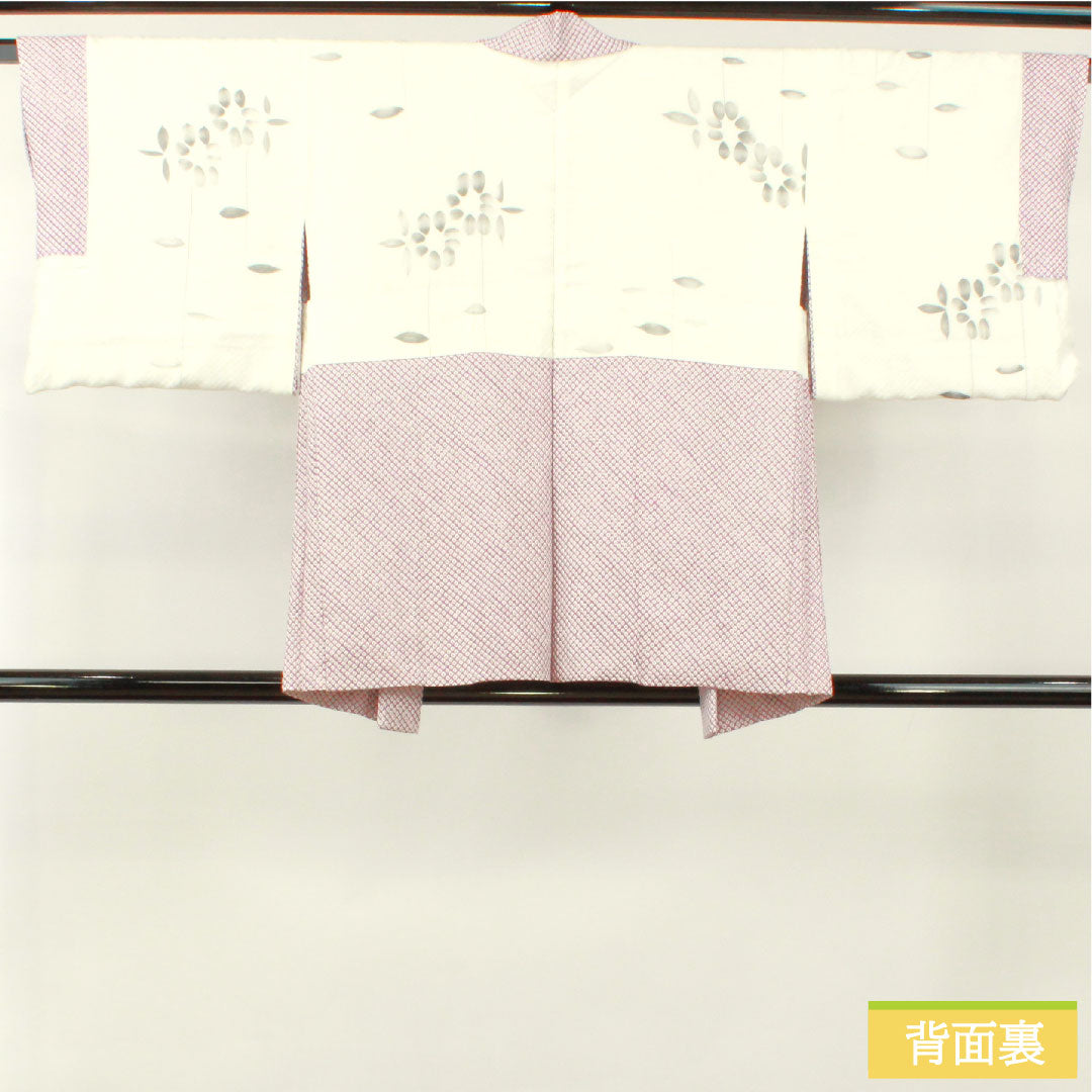 Haori (Japanese traditional coat) made of pure silk, length 77.5cm, sleeve length 62.5cm, light purple, all-dyed, Hikita, with basting thread, S rank, lined, purple, 1117001062920