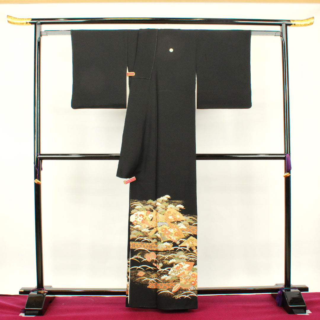 黒留袖 身丈164cm 裄丈62.5cm 袷 京友禅 吉祥文様 丸に三つ巴 正絹 Sランク 五つ紋 黒系 1111000592410