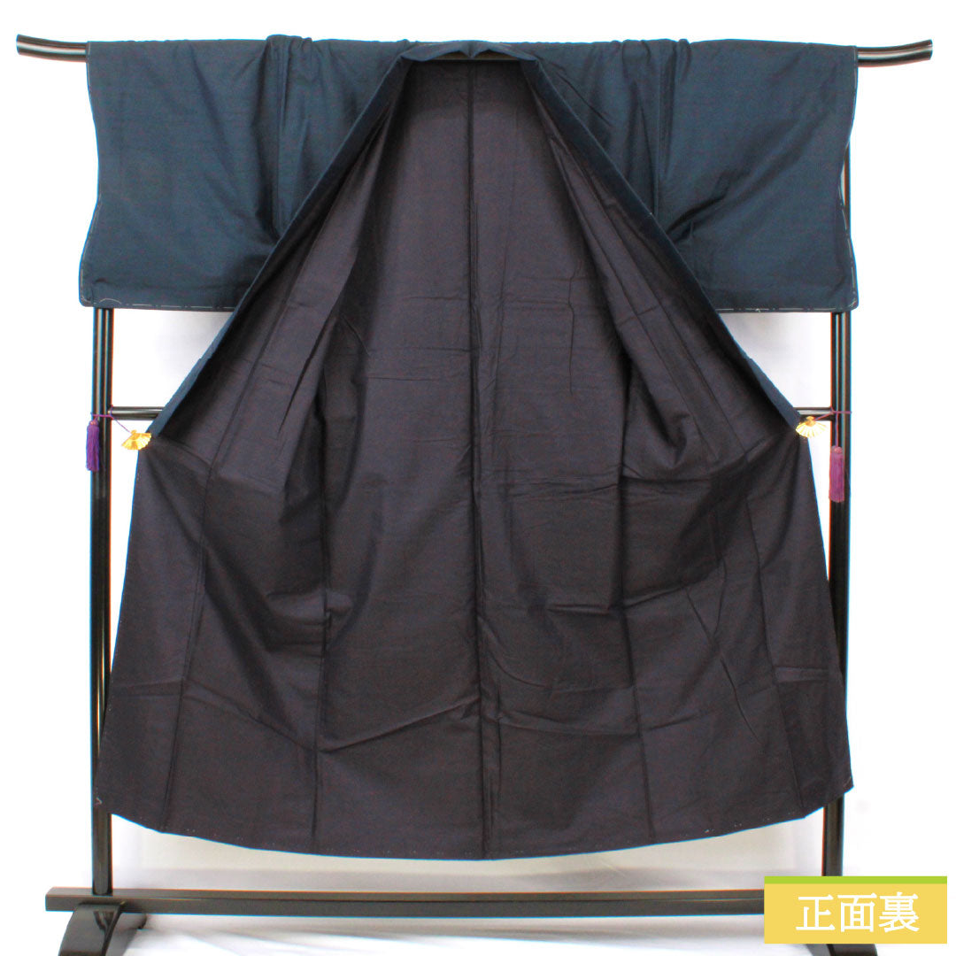 男物 正絹 Sランク 身丈148.5cm 裄丈73cm 濃紺色（のうこんいろ） 紬地 しつけ糸付き 袷 紺系 1119001622418