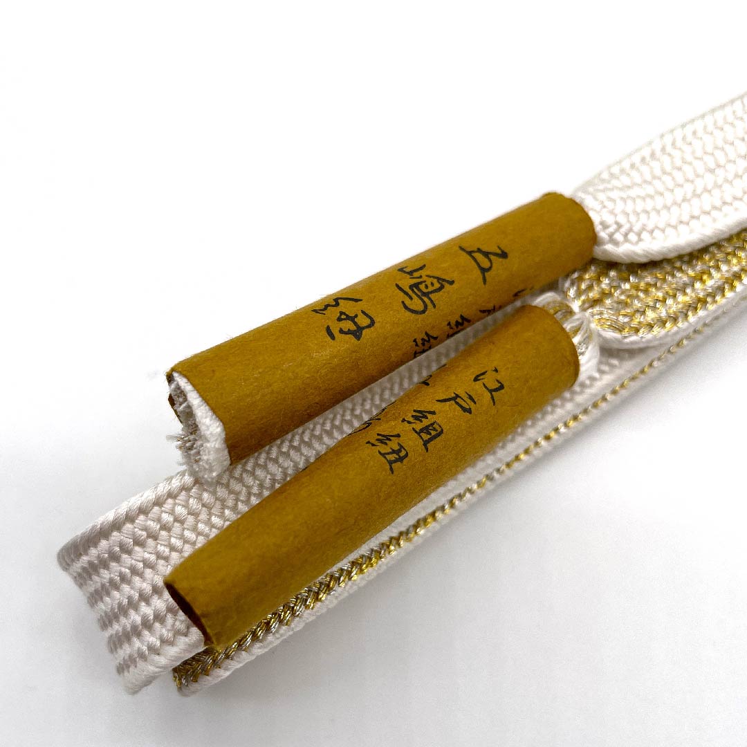 (New old stock) Obi-jime (belt fastener) made of pure silk, quarter-length cord, white, Goshima-himo, Edo-kumihimo, with metal thread, length approx. 159cm, width approx. 1.5cm, formal, S rank, white, 1135000462311