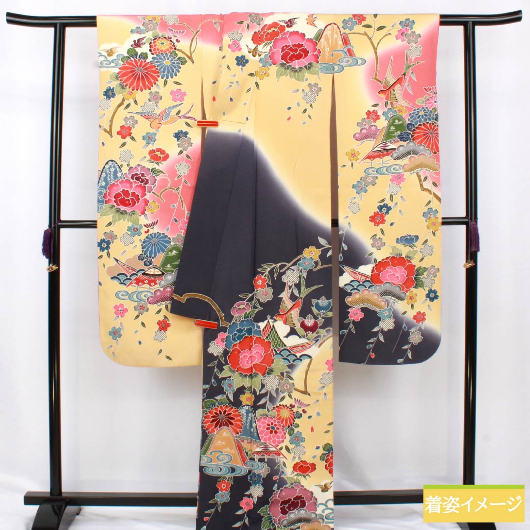 振袖 正絹 Aランク 身丈176.5cm 裄丈66cm 袷 薄柑子色（うすこうじいろ） 京紅型 吉祥文様 桜 牡丹 橙系 1113002343826