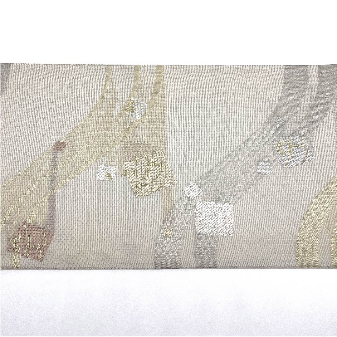 袋帯 白銅色（はくどういろ） 夏帯 四角 花びら 抽象模様 帯丈436cm 正絹 Aランク 六通 フォーマル グレー系 1123007313322