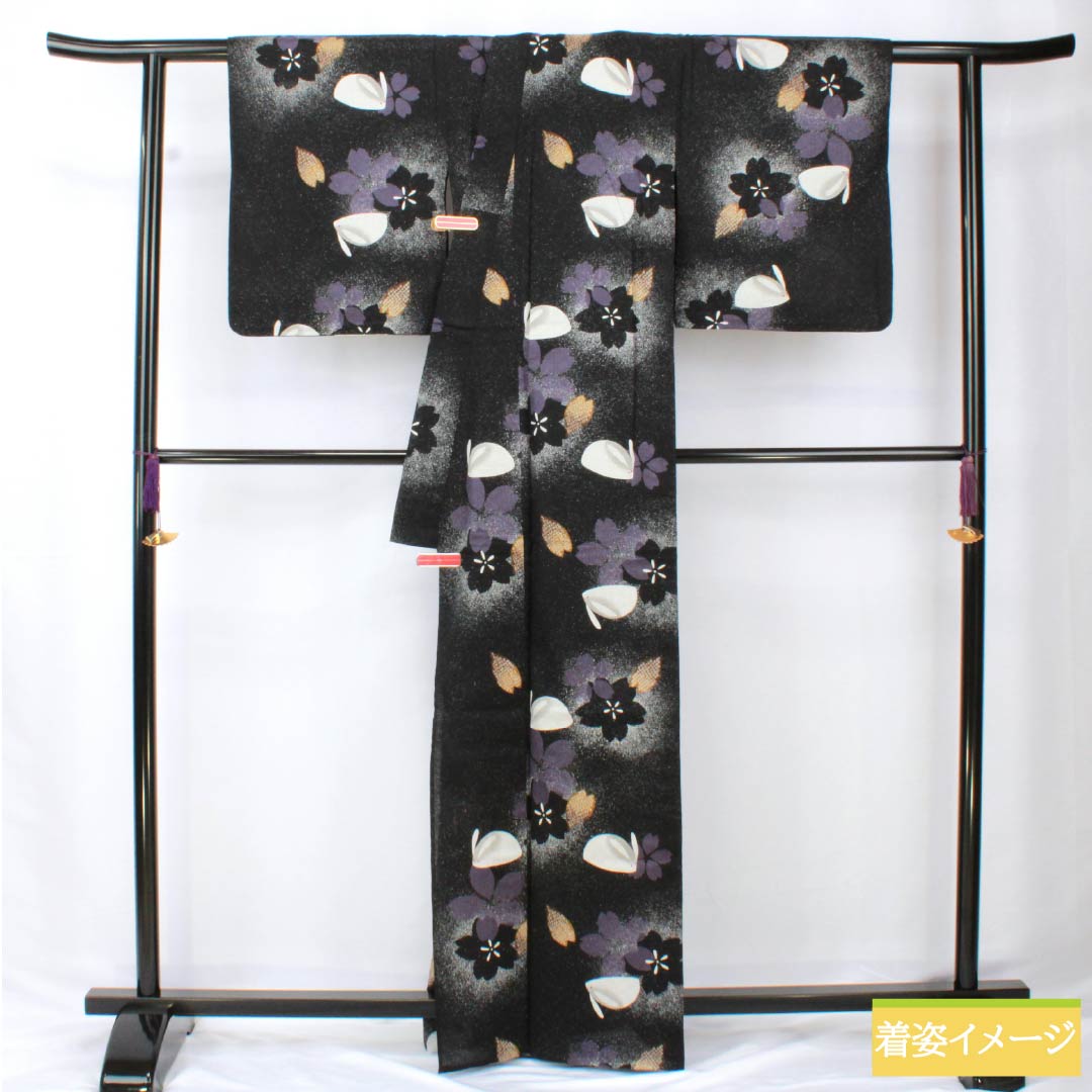 浴衣 木綿 身丈165.5cm 裄丈67.5cm Sランク 単衣 黒系 桜 雪うさぎ 1118006092510