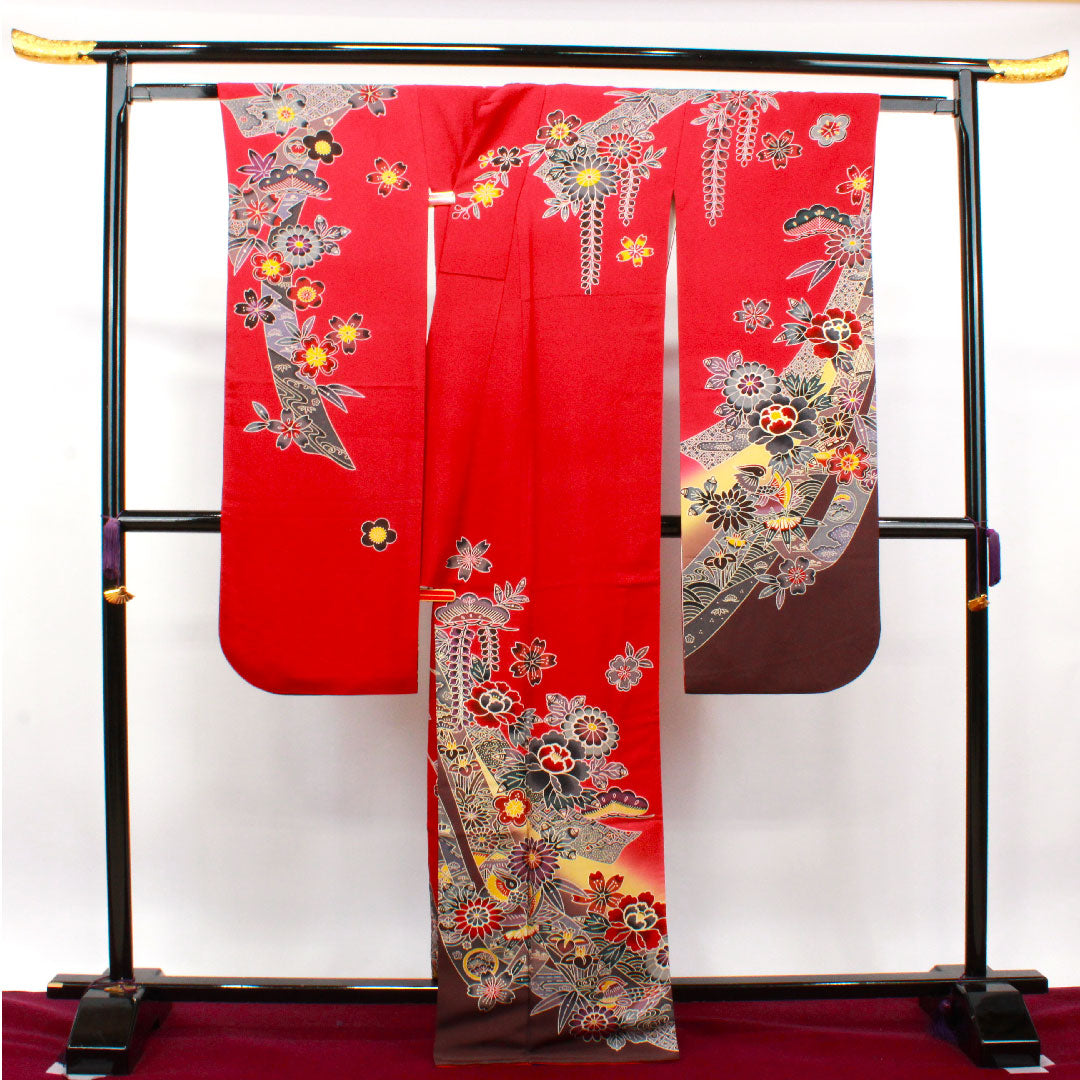 Long-sleeved kimono, length 167cm, sleeve length 68cm, lined, crimson, Kyoto Bingata, auspicious motif, Scotchguard processing, pure silk, S rank, red, 1113001692512