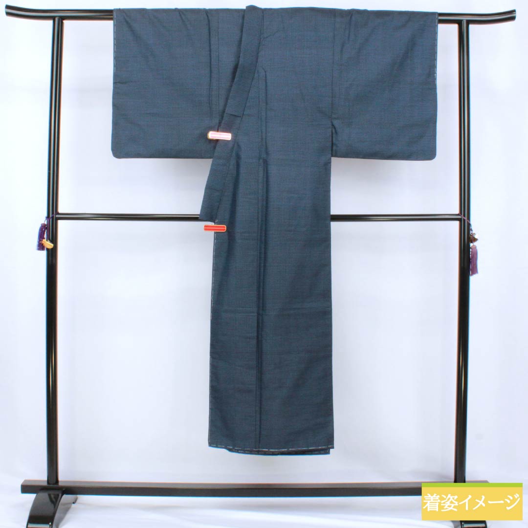 Men's silk S-rank kimono, length 142cm, sleeve length 65cm, Iced brown (ice-washed brown) Oshima Tsumugi 100 tortoiseshell pattern, lined, navy blue, with basting threads, product number 1119001502418