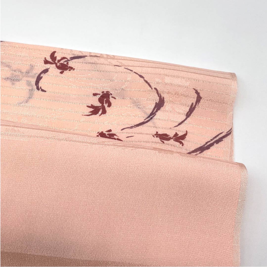 （新品）帯揚げ 正絹 セミフォーマル 乙女色（おとめいろ） 夏物 金魚 古典柄 長さ約170cm 幅約28cm NEWランク ピンク系 1136000751913