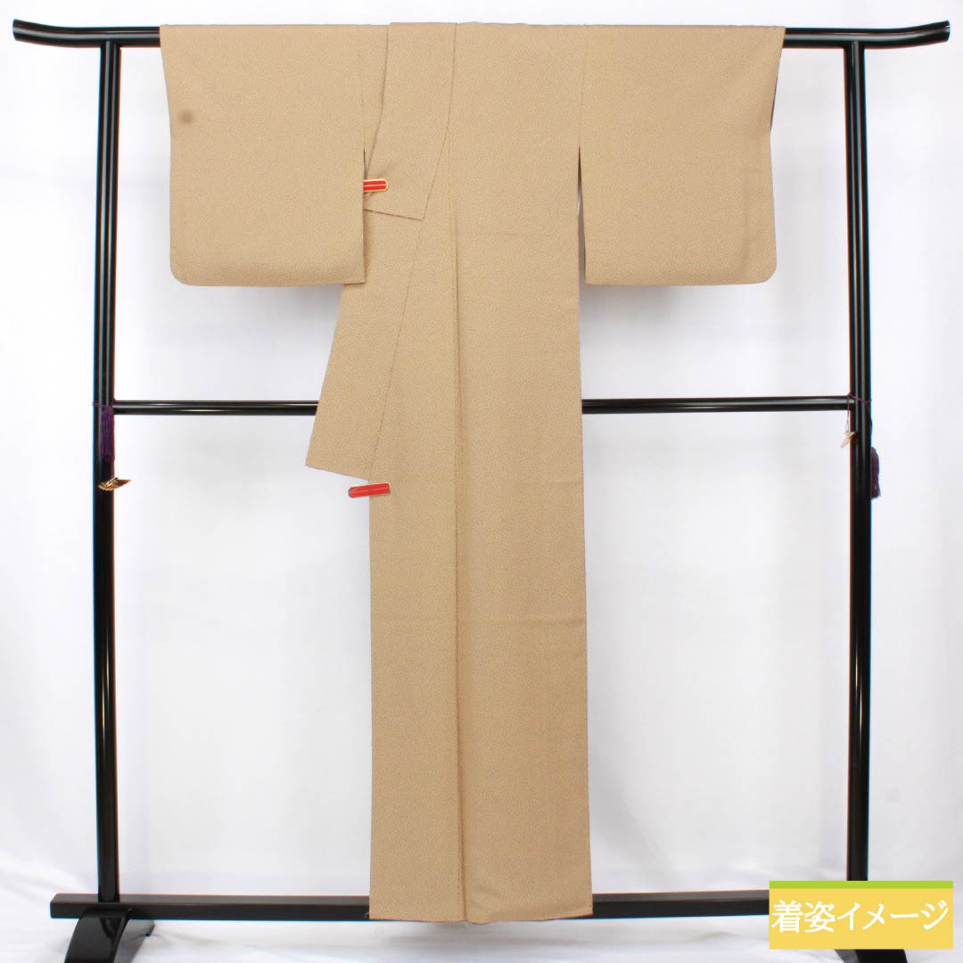 小紋 正絹 Aランク 身丈155.5cm 裄丈66cm 袷 胡桃色（くるみいろ） 小梅 型染 ベージュ系 1115006723325