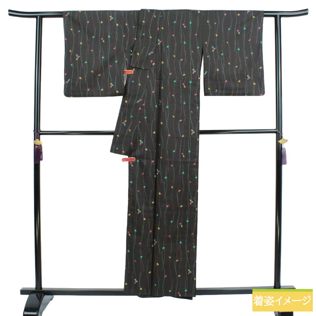 小紋 ポリエステル Sランク 身丈156.5cm 裄丈64.5cm 単衣 洗える着物 木の葉 黒系 1115008062310