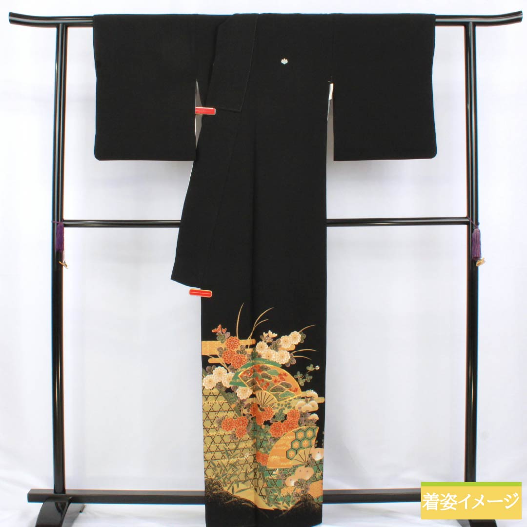 黒留袖 ポリエステル Aランク 身丈161.5cm 裄丈64cm 袷 京友禅 五つ紋 五三桐 扇面 菊 松 萩 五つ紋 黒系 1111001843410