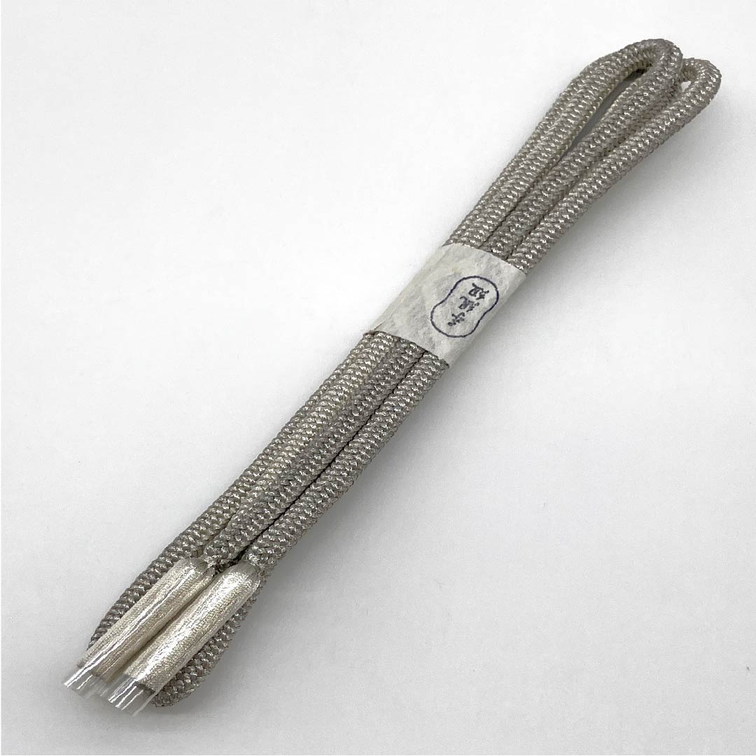 （新古品） 帯締め 正絹 NEWランク 銀色（ぎんいろ） 丸組 長さ約160cm 幅約0.8cm フォーマル 銀系 1135004471322