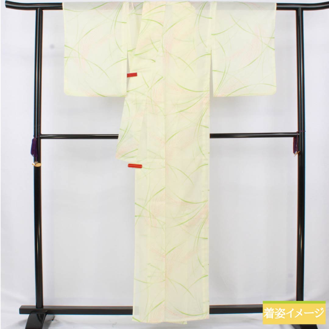 夏物 ポリエステル 小紋 身丈159cm 裄丈63.5cm 白百合色（しらゆりいろ） ススキ 洗える着物 絽 Sランク 黄系 1132002582323