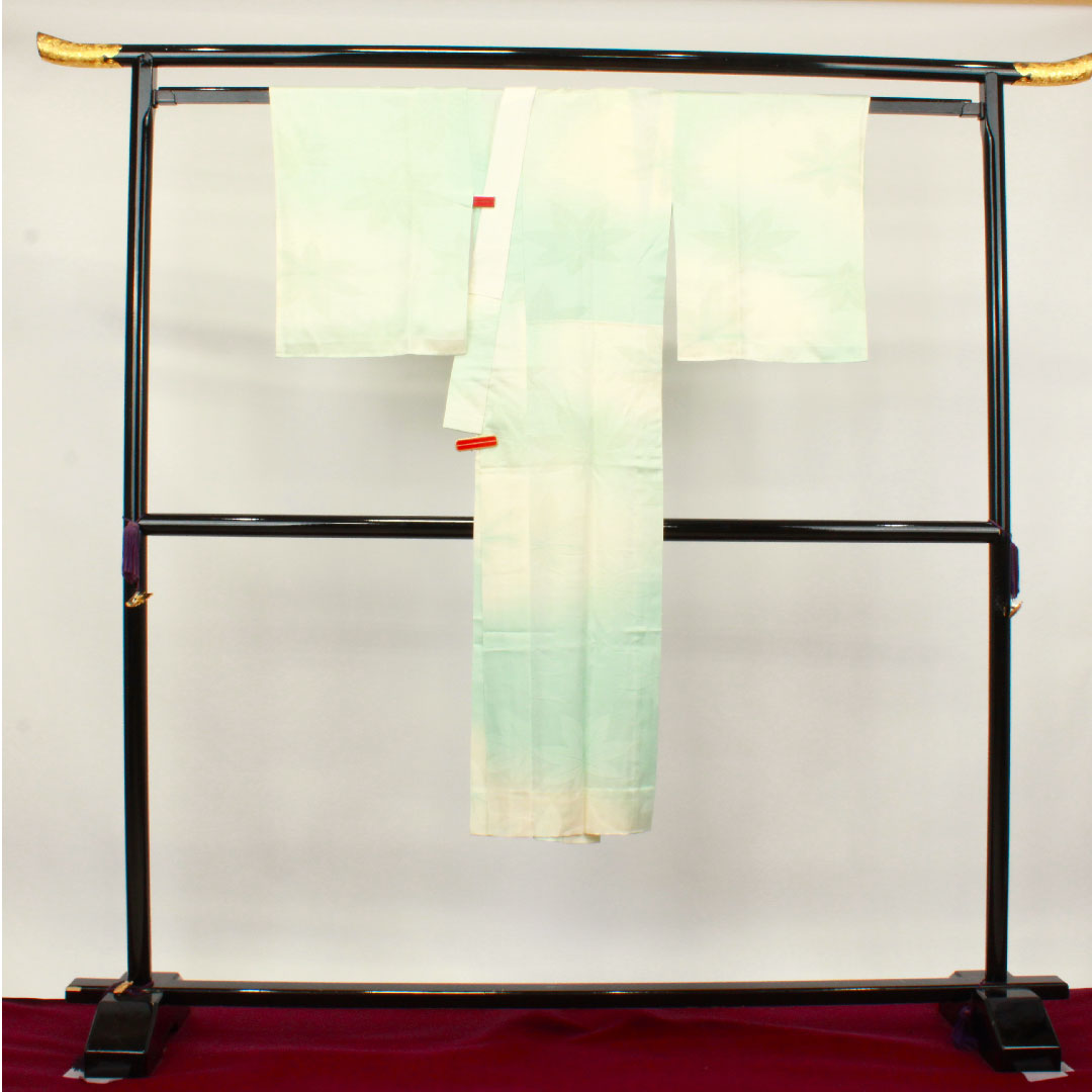 Nagajuban (long undergarment) made of pure silk, length 126.5cm, sleeve length 67cm, unlined, formal, autumn leaves, rank S, light blue, 1129000542224