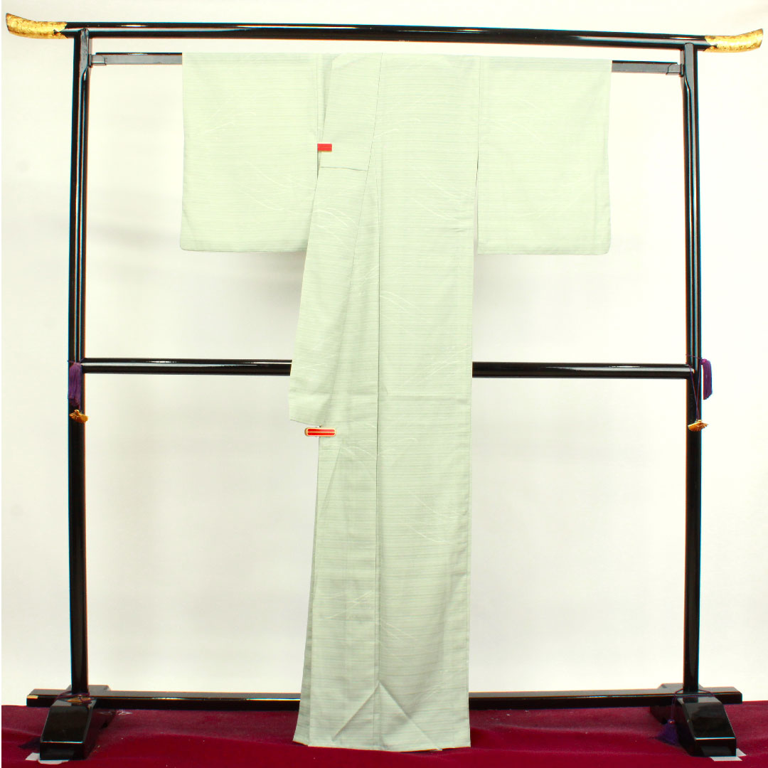 夏物 ポリエステル 小紋 身丈166cm 裄丈63.5cm 秘色色（ひそくいろ） 抽象模様 洗える着物  絽 Sランク 緑系 1132000882519
