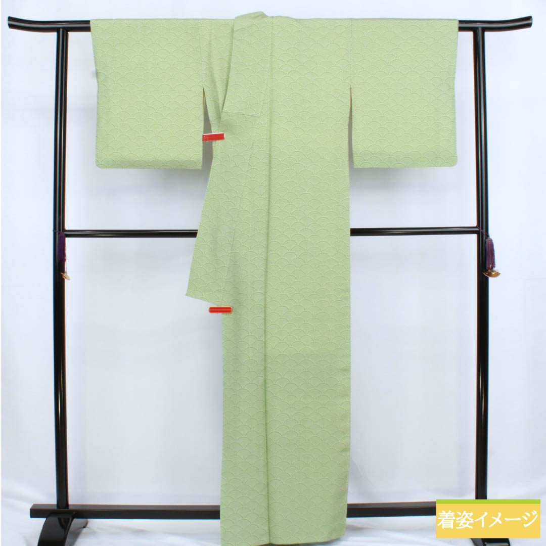 Komon (small pattern) kimono, pure silk, A rank, length 161.5cm, sleeve length 66.5cm, lined, light green (asamidoriiro), stencil dyed, Seigaiha (wave pattern), one-sided, green-based design, product number 1115006553419