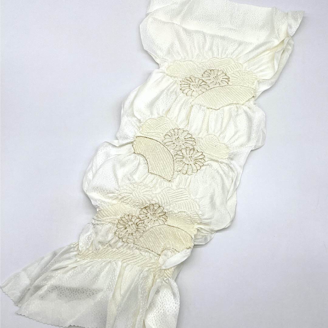 （新古品） 帯締め・帯揚げセット 正絹 Sランク 扇付き 留袖用 絞り中抜き 長さ約154cm 幅約1.5cm 留袖用 白系 1141000132311