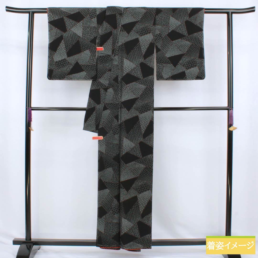 リサイクル着物】小紋 ポリエステル Sランク 身丈157cm 裄丈62cm 袷