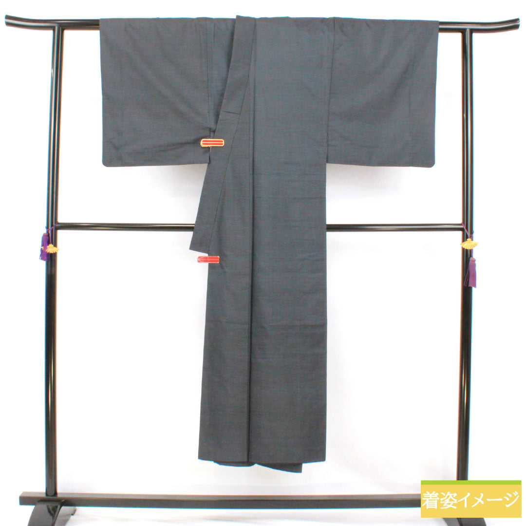 男物 正絹 Sランク 身丈141cm 裄丈68cm 大島紬 100亀甲 袷 紺系 1119001712418