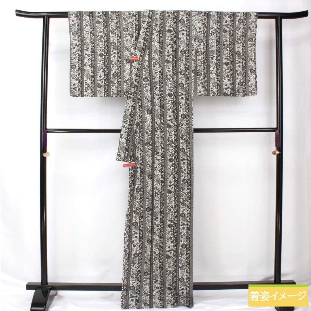 夏物 ポリエステル 小紋 身丈170cm 裄丈67cm 縞 吉祥文様 洗える着物 紗 Sランク モノトーン 1132002272627
