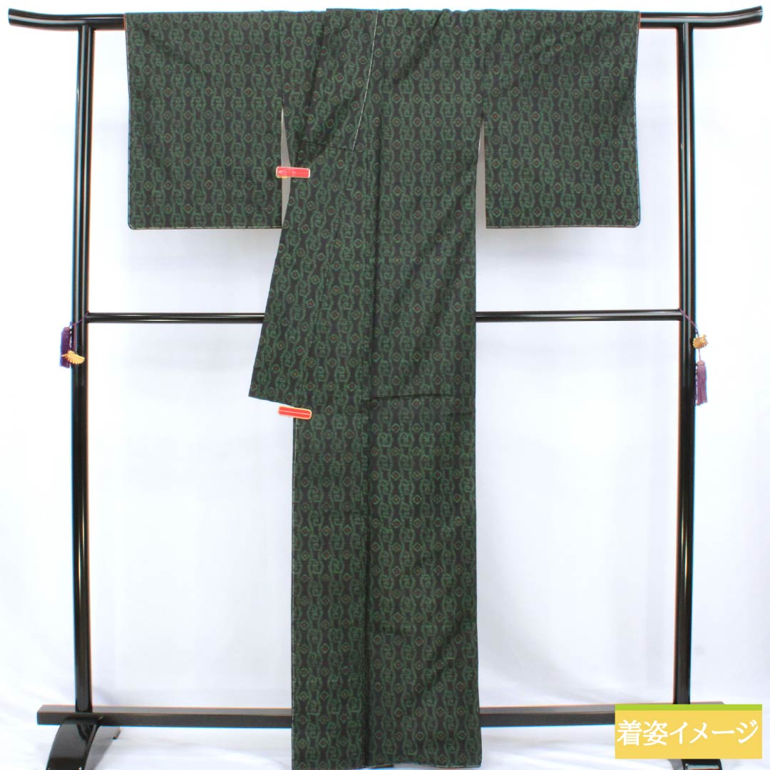 リサイクル着物】紬 正絹 Aランク 身丈164cm 裄丈67cm 大島紬 横双絣