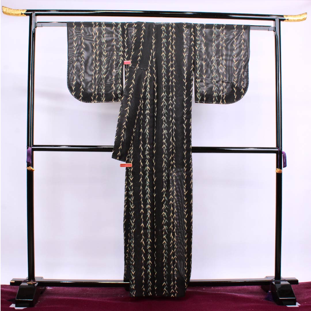 夏物 ポリエステル 小紋 身丈162cm 裄丈66cm 黒色 笹 しつけ付き 未使用品 絽 Aランク 黒系 1132000233410
