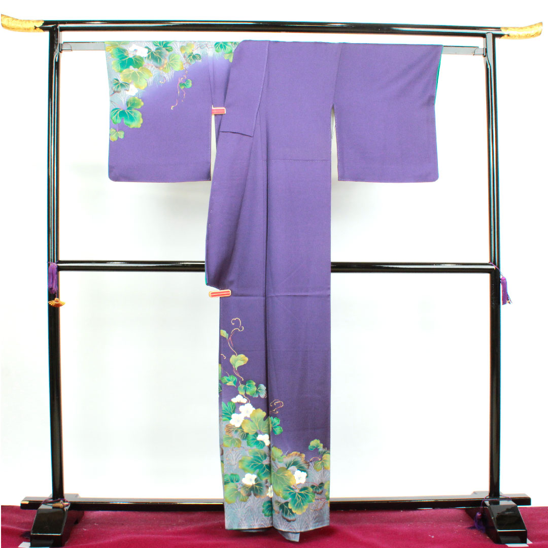 Homongi, pure silk, lined, length 159.5cm, sleeve length 67cm, scarlet, Nakamura Nobuo, floral pattern, artist's work, bellflower with three scales, S rank, purple, 1112002782320