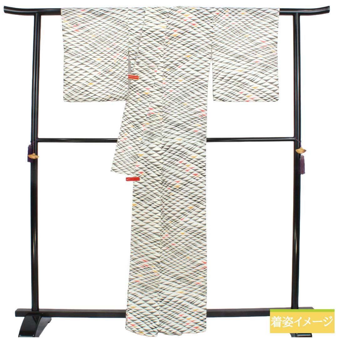 夏物 ポリエステル 小紋 Aランク 身丈163.5cm 裄丈67cm 洗える着物 変り鱗模様 絽 白系 1132006323411
