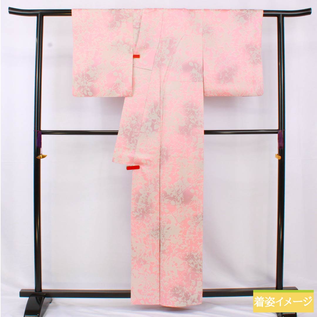 小紋 正絹 身丈160.5cm 裄丈64cm 袷 一重梅色（ひとえうめいろ） 山本唯与志 日展作家 レリーフ染め 抽象模様 Aランク ピンク系 1115005213413