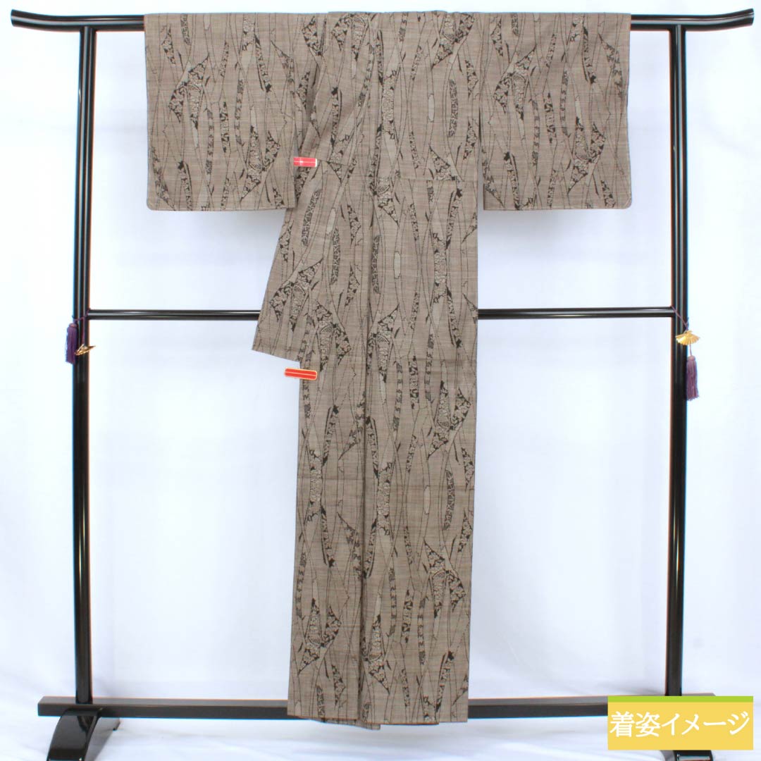 紬 正絹 Sランク 身丈154.5cm 裄丈63cm 柴色（ふしいろ） 大島紬 抽象模様 しつけ糸付き 袷 茶系 1116004852214
