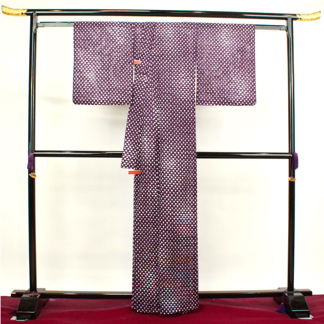 夏物 ポリエステル 小紋 身丈162cm 裄丈67.5cm 深紫色（ふかむらさきいろ） 洗える着物 扇 絽 Sランク 紫系 1132000702420