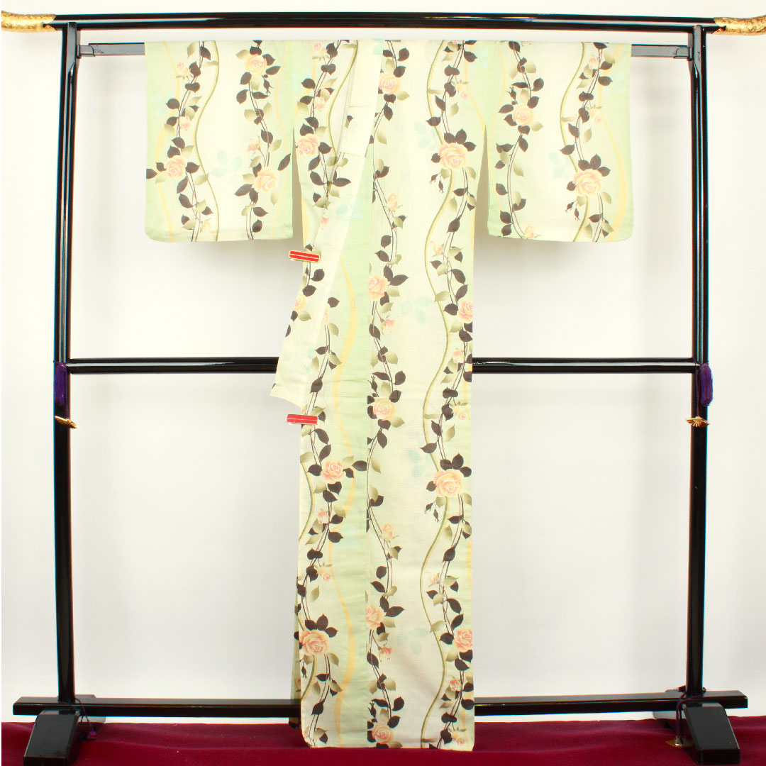 浴衣 薄緑色 乳白色 薔薇 木綿 Sランク 単衣 身丈165.5cm 裄丈67cm グラデーション系 1118000972599