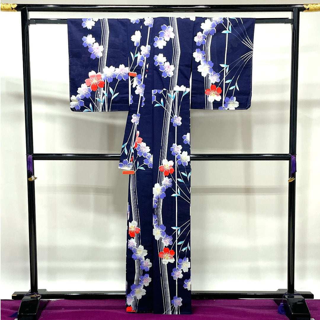 浴衣 しつけ糸付き 未使用品 濃紺色 桜 木綿 Sランク 単衣 身丈165.5cm 裄丈64.5cm 紺系 1118002342518