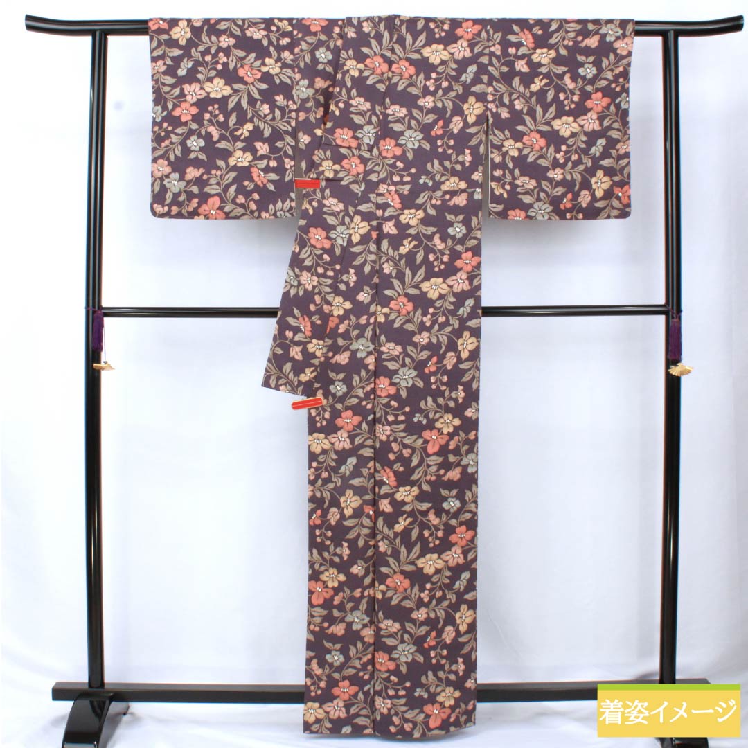 小紋 正絹 身丈162cm 裄丈64cm 袷 深紫色（ふかきむらさきいろ） 紗綾形 草花模様 Sランク 紫系 1115005972420