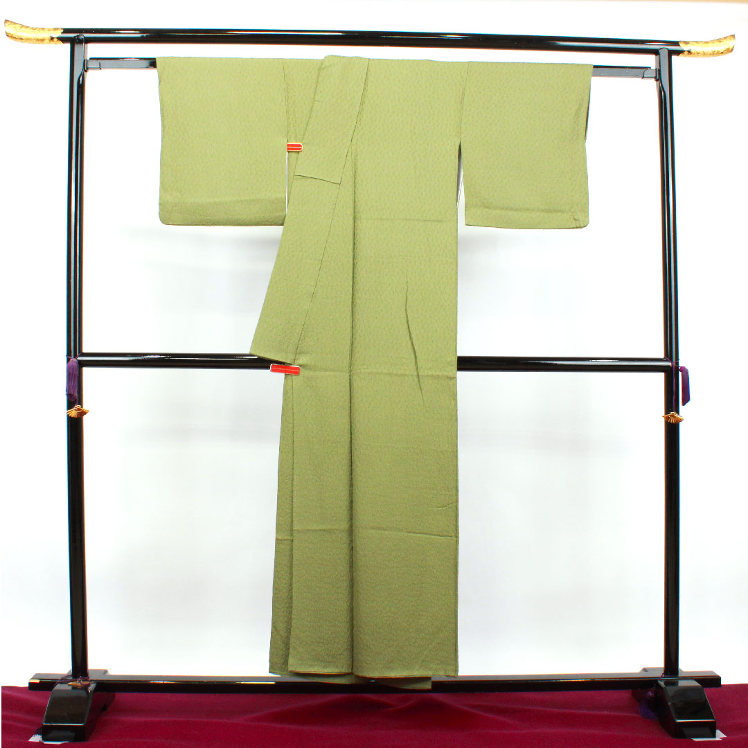 色無地 正絹 緑衫色 木瓜菱  身丈151cm 裄丈65cm 袷  Aランク 緑系 1114000933219