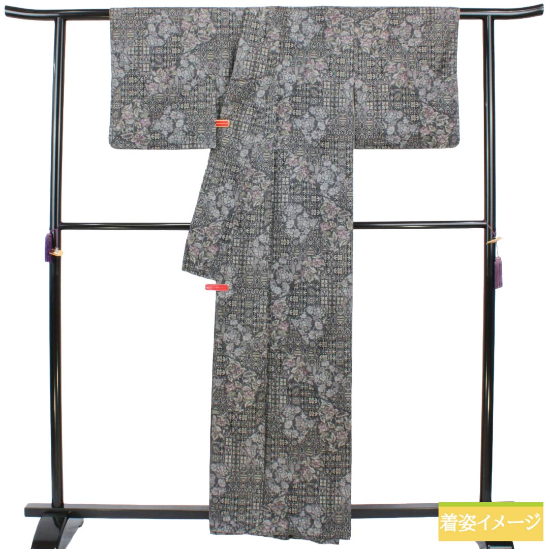 リサイクル着物】紬 正絹 Aランク 身丈162cm 裄丈63cm 燻銀色（いぶし