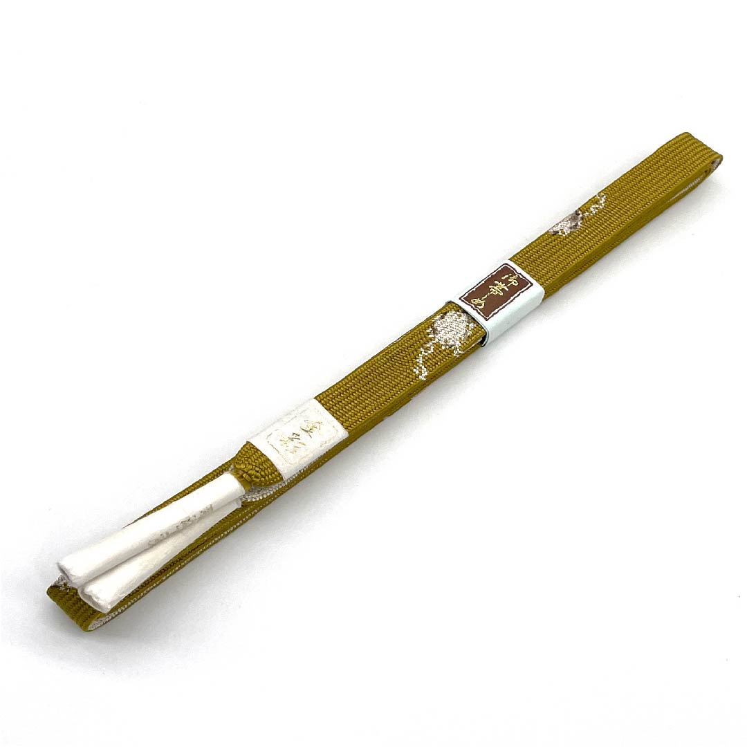 （新古品） 帯締め 正絹 四分紐 黄櫨色（はじいろ） 金彩 金属糸使用 新古品 長さ約162cm 幅約1.5cm セミフォーマル Sランク 黄系 1135002782323