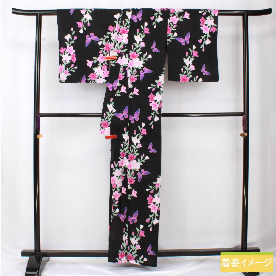 浴衣 木綿 身丈163cm 裄丈64cm Sランク 単衣 黒系 鉄線 蝶 1118006082410
