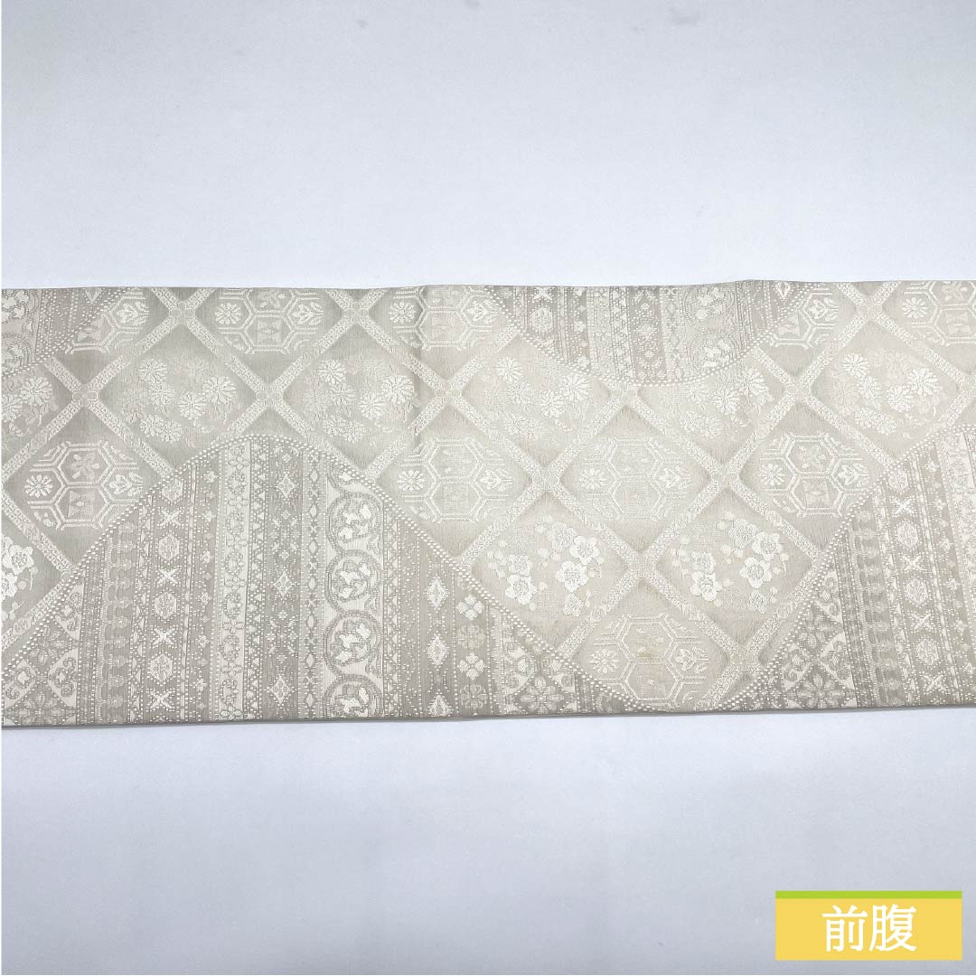 袋帯 正絹 胡粉色（ごふんいろ） 花丸文様 菱 帯丈460cm Aランク 全通 セミフォーマル 白系 1123012213411
