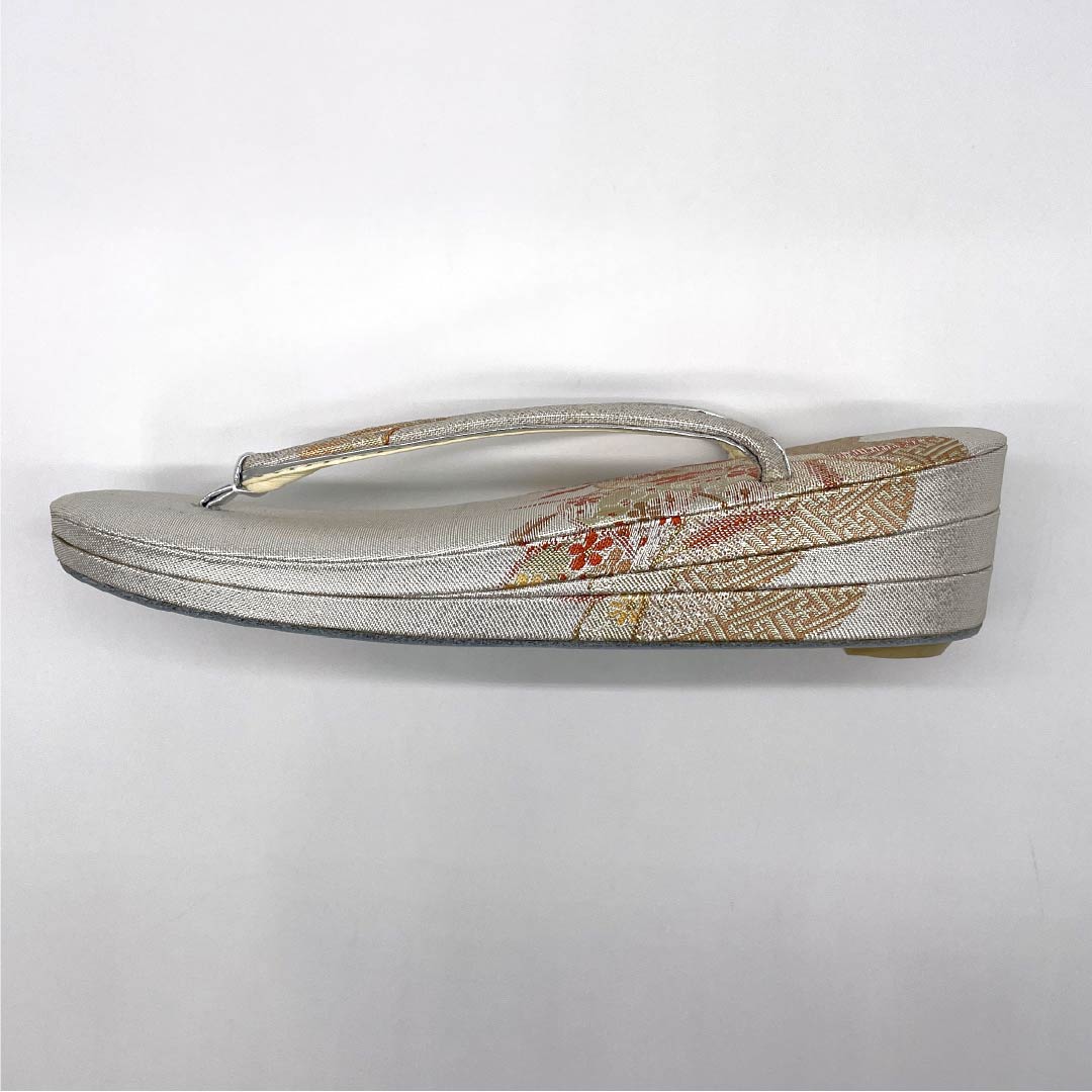 Sandals, Obi Fabric, Grade A, Formal, Tomesode (Tomesode), Saga Nishiki, Auspicious Pattern, 23cm Length, Medium, Silver, Product Number: 1122001293322
