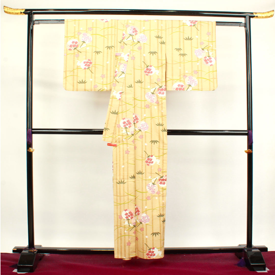 浴衣 東京白茶色 うさぎ 桜 木綿 Sランク 単衣 身丈158.5cm 裄丈65.5cm ベージュ系 1118003612325