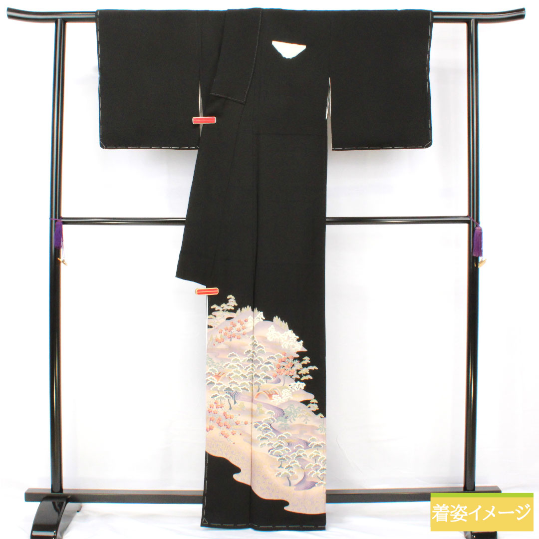 Black formal kimono, pure silk, length 162.5cm, sleeve length 62cm, lined, Kyoto yuzen, landscape pattern, five crests, sword and katabami, with basting thread, unused, S rank, black, 1111001572410