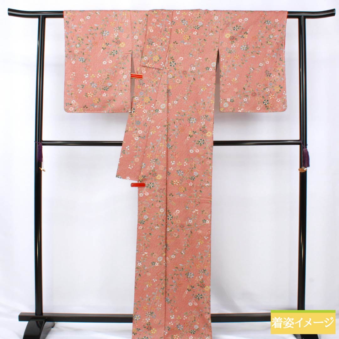 小紋 正絹 Sランク 身丈168cm 裄丈66cm 袷 浅蘇芳色（あさきすおういろ） 草花模様 しつけ糸付き ピンク系 1115007152513