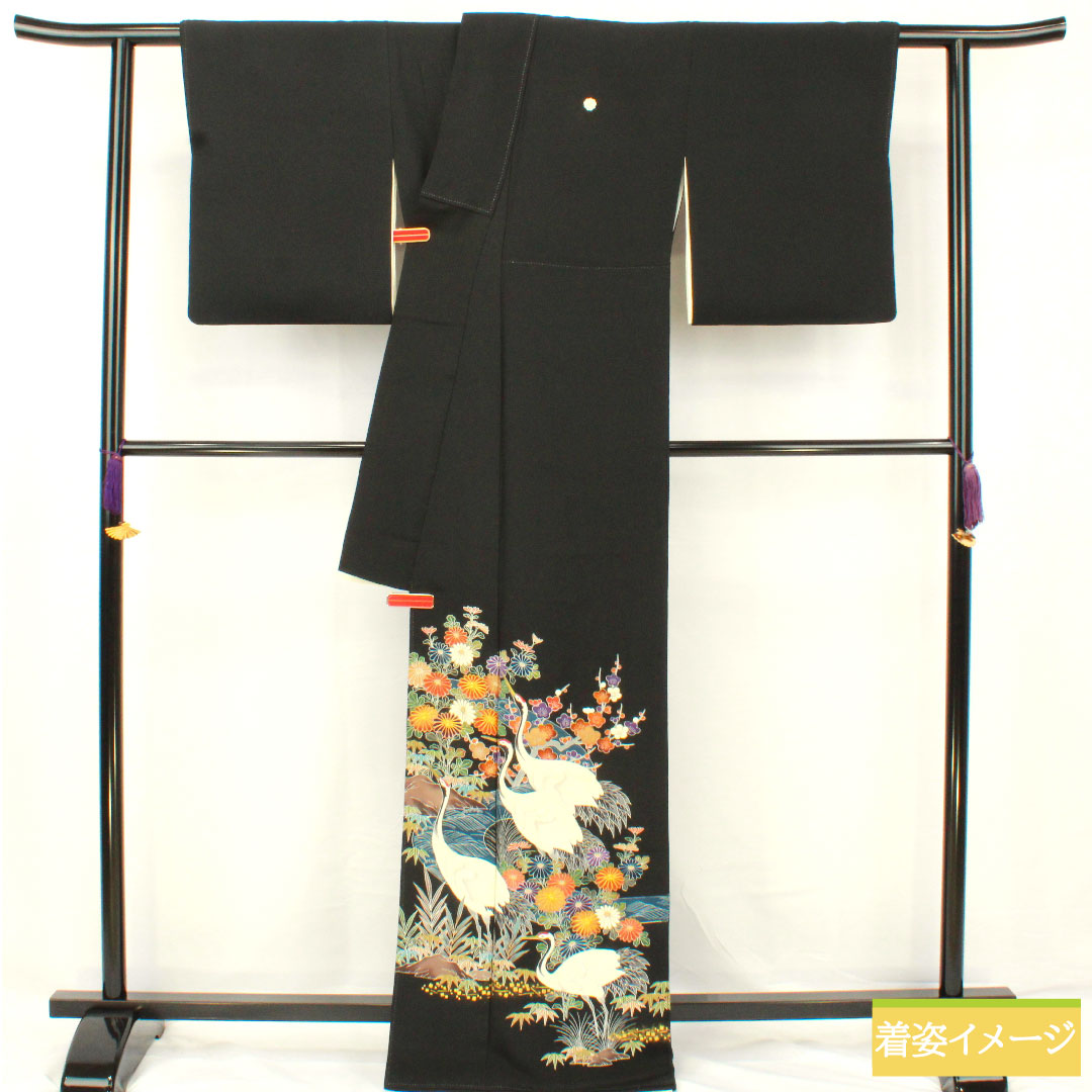 Black formal kimono, pure silk, length 165cm, sleeve length 63cm, lined, Kyoto Yuzen, crane, chrysanthemum, bamboo, plum, five crests, sword and katabane, A rank, black, 1111001503510