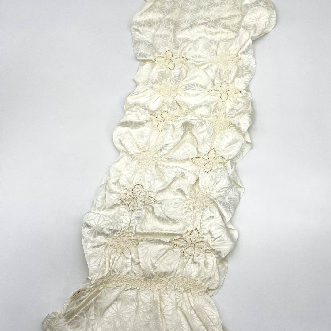 （新古品） 帯締め・帯揚げセット 正絹 Aランク 乳白色（にゅうはくしょく） 麻の葉 絞り 手組紐 長さ約159cm 幅約1cm フォーマル 白系 1141000223311