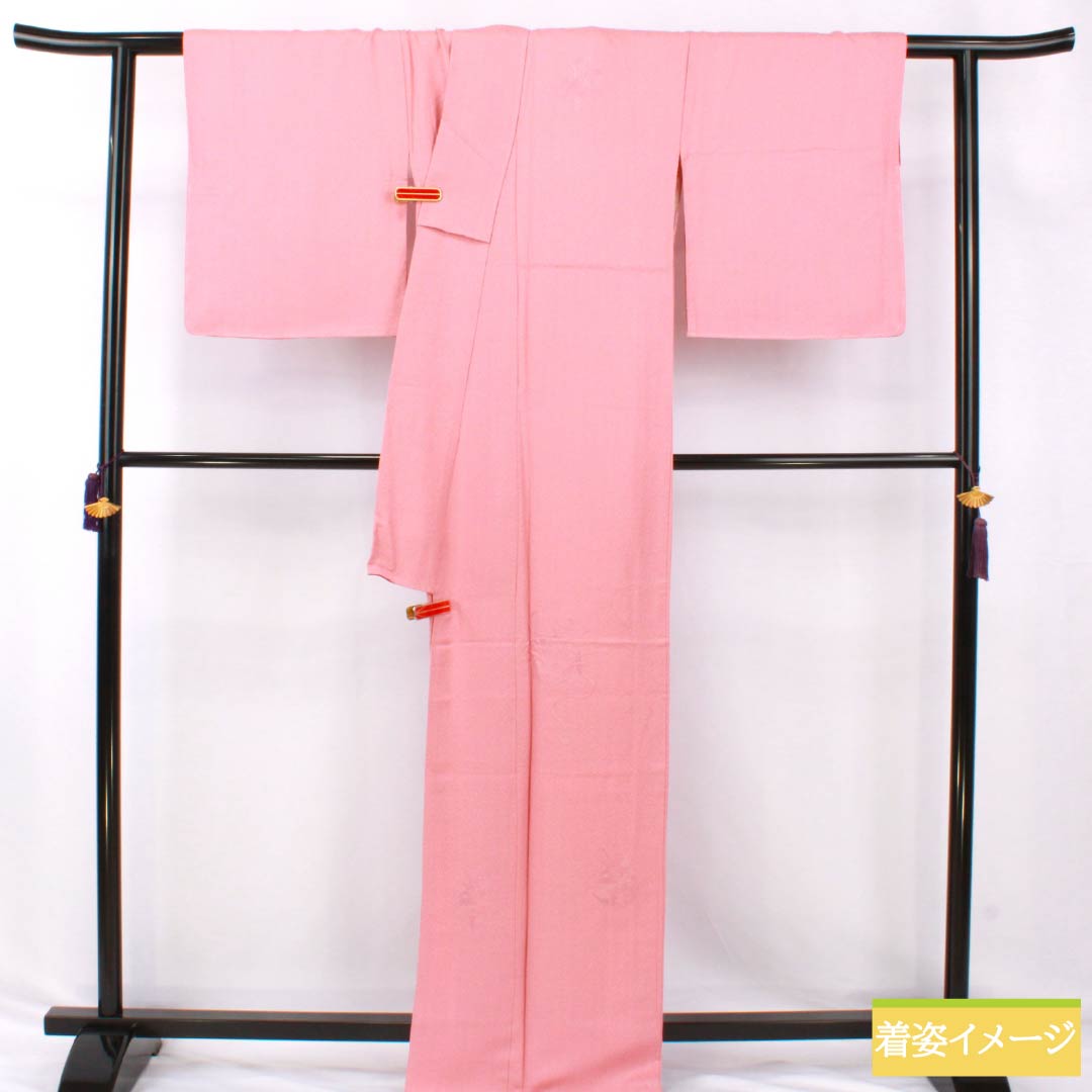 Solid color kimono (iromuji) made of pure silk, S rank, length 168cm, sleeve length 70cm, pink (momoiro) color, plain tsukesage (tsukesage) with Shantou embroidery and mirror pattern, lined, pink, product number 1114002412513