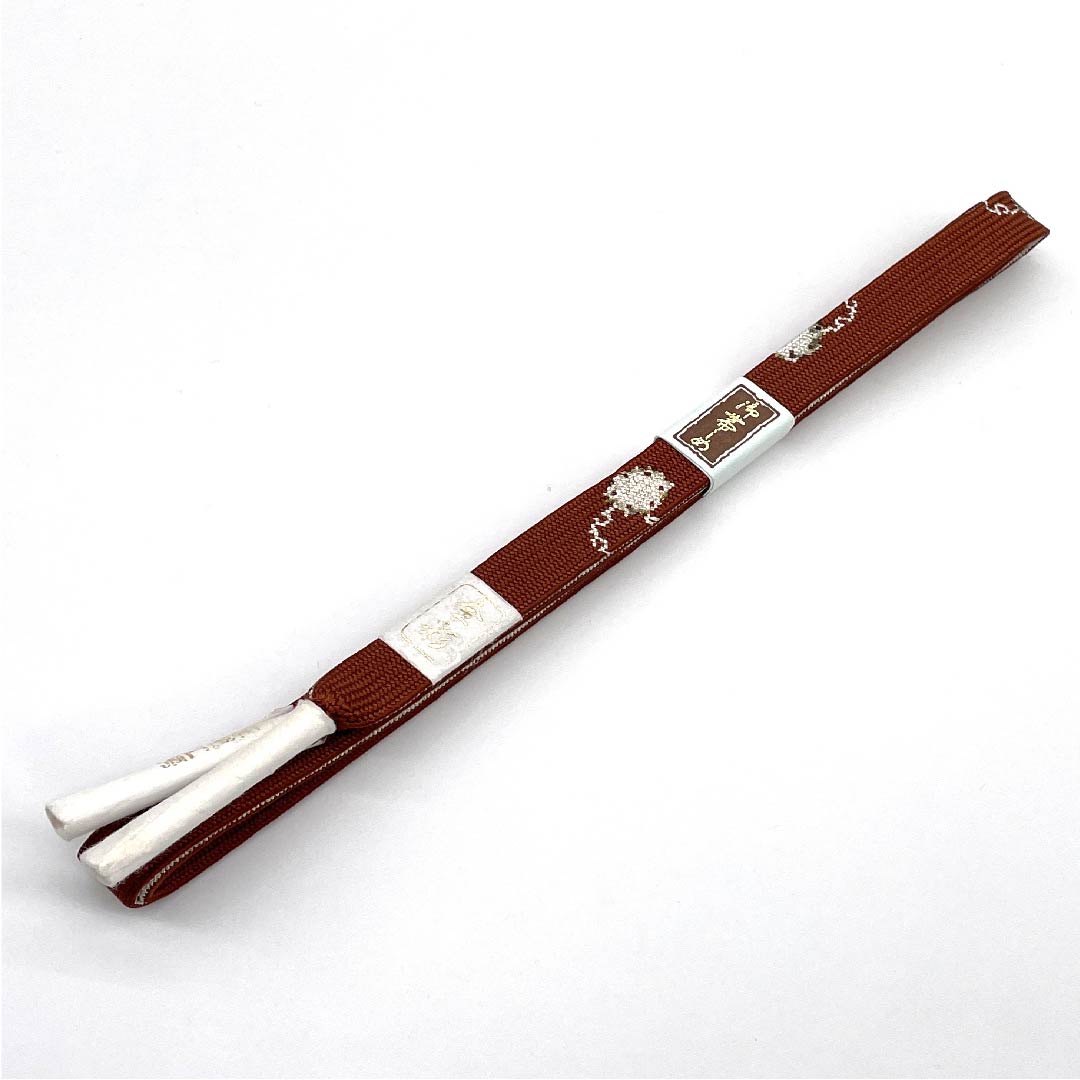 （新古品） 帯締め 正絹 四分紐 濃柿色（こいがきいろ） 金彩 金属糸使用 新古品 長さ約162cm 幅約1.5cm セミフォーマル Sランク 茶系 1135002772314