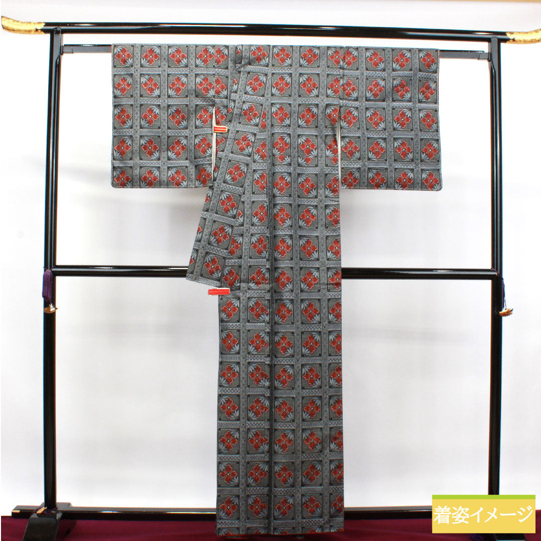 Murayama Oshima Tsumugi Silk Length 155cm Sleeve length 62.5cm Geometric pattern A rank Lined Black 1116003023310